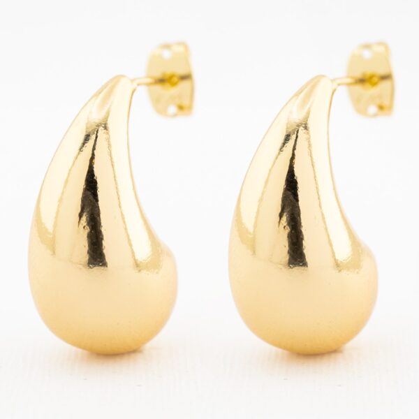 Arete gota dorada grande