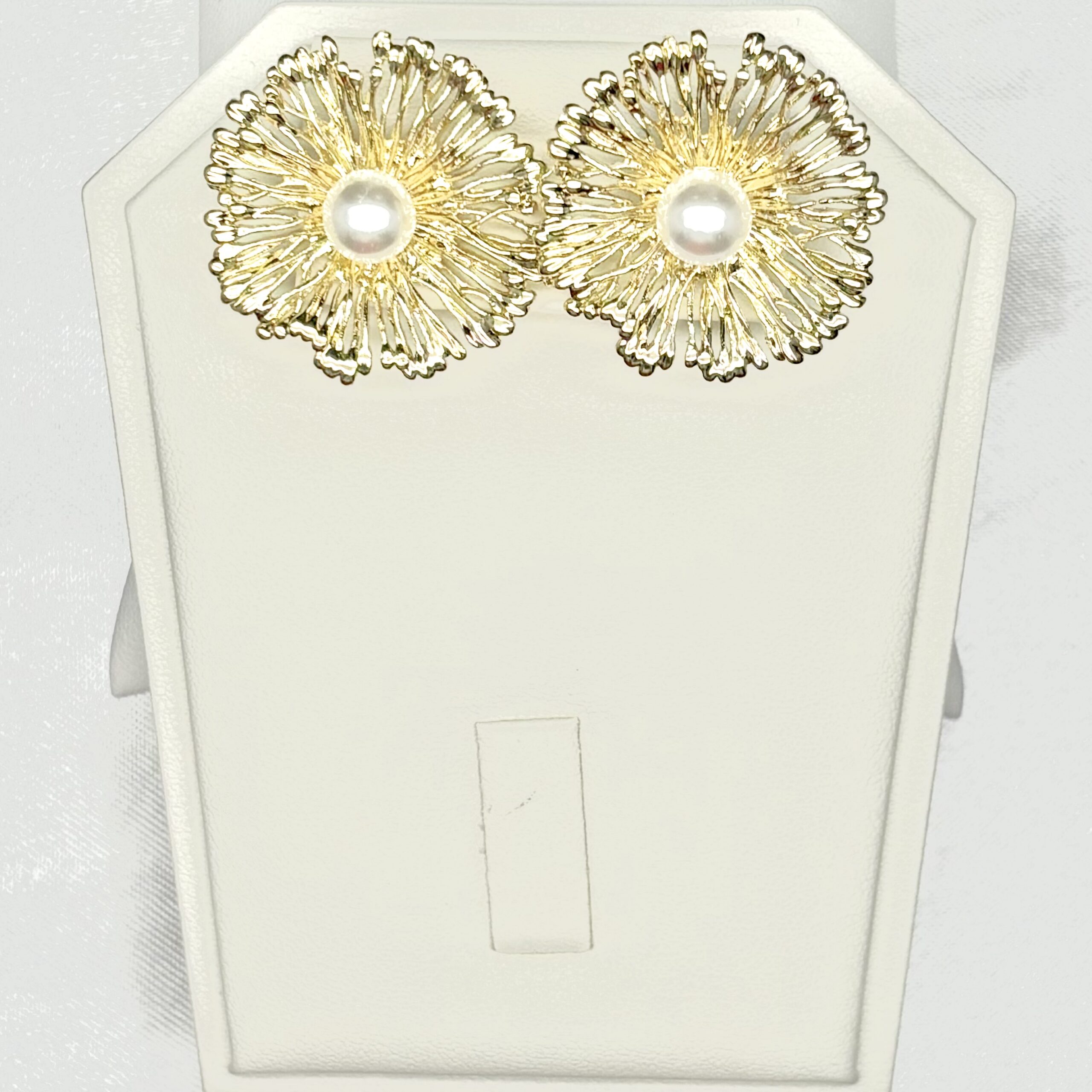 Arete flor perla
