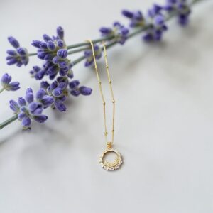 Cadena circulo cristales